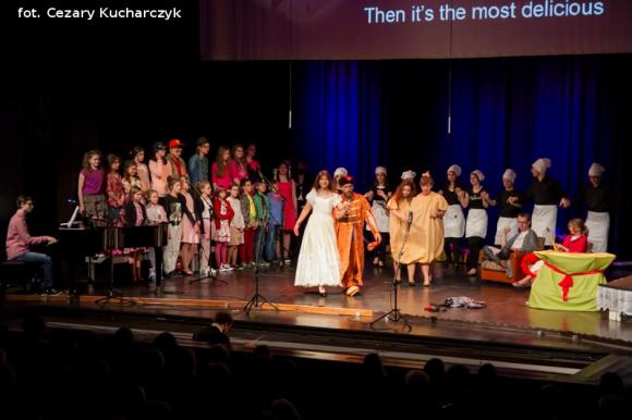 Premiera pełnej operowej trylogii obiadowej w wykonaniu Kutnopolitan Opera