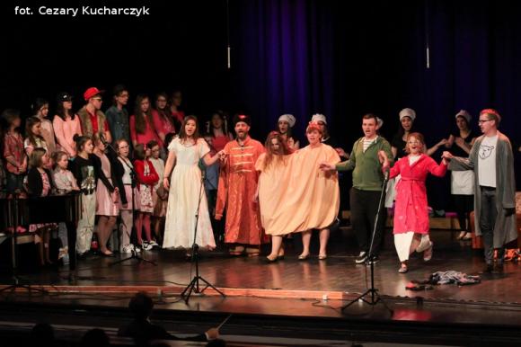 Premiera pełnej operowej trylogii obiadowej w wykonaniu Kutnopolitan Opera