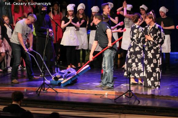 Premiera pełnej operowej trylogii obiadowej w wykonaniu Kutnopolitan Opera