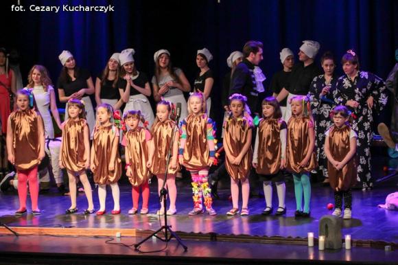 Premiera pełnej operowej trylogii obiadowej w wykonaniu Kutnopolitan Opera