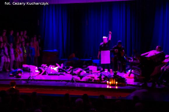 Premiera pełnej operowej trylogii obiadowej w wykonaniu Kutnopolitan Opera