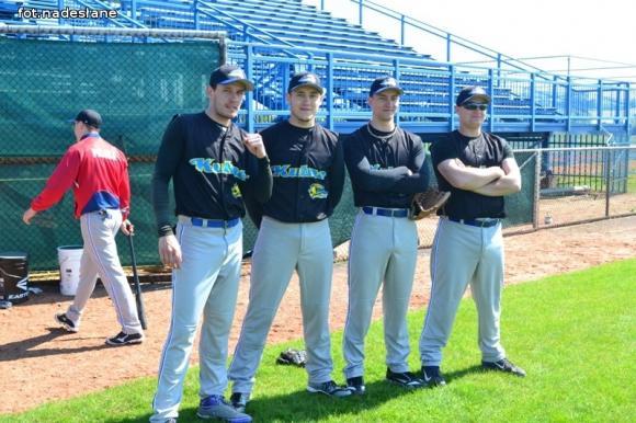 Ekstraliga baseballu: Kutno górą