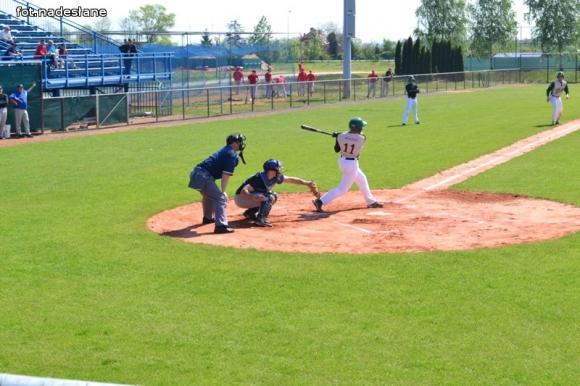 Ekstraliga baseballu: Kutno górą