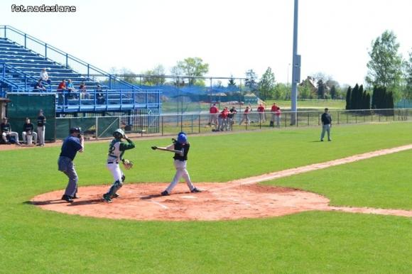 Ekstraliga baseballu: Kutno górą