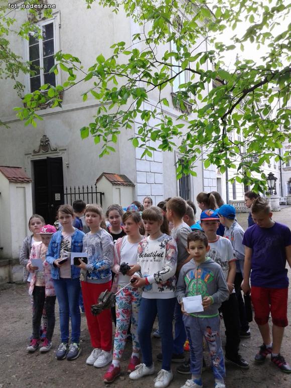 Żychlin: Tydzień bibliotek Czytanie w przestrzeni publicznej