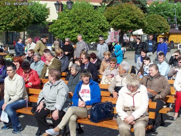 Ostatni Piknik Zdrowotny: Pudełka Życia, owocowe szaszłyki, fakir i dobra muzyka. Wszystkie atrakcje bezpłatne