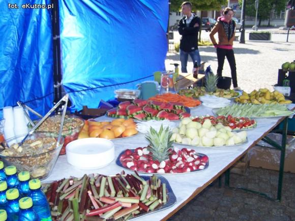 Ostatni Piknik Zdrowotny: Pudełka Życia, owocowe szaszłyki, fakir i dobra muzyka. Wszystkie atrakcje bezpłatne