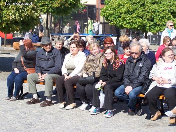 Ostatni Piknik Zdrowotny: Pudełka Życia, owocowe szaszłyki, fakir i dobra muzyka. Wszystkie atrakcje bezpłatne