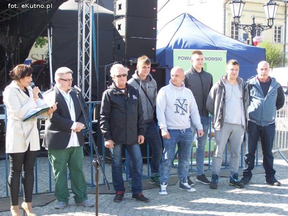 Ostatni Piknik Zdrowotny: Pudełka Życia, owocowe szaszłyki, fakir i dobra muzyka. Wszystkie atrakcje bezpłatne