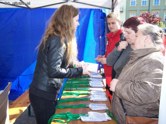 Ostatni Piknik Zdrowotny: Pudełka Życia, owocowe szaszłyki, fakir i dobra muzyka. Wszystkie atrakcje bezpłatne