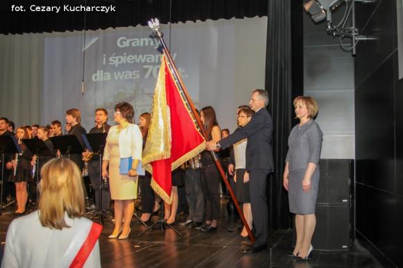 70 lat grają i śpiewają dla nas. Dziękujemy