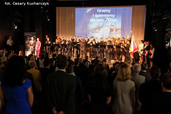 70 lat grają i śpiewają dla nas. Dziękujemy