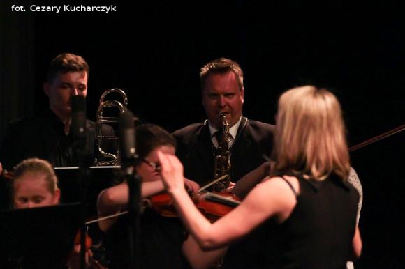 70 lat grają i śpiewają dla nas. Dziękujemy