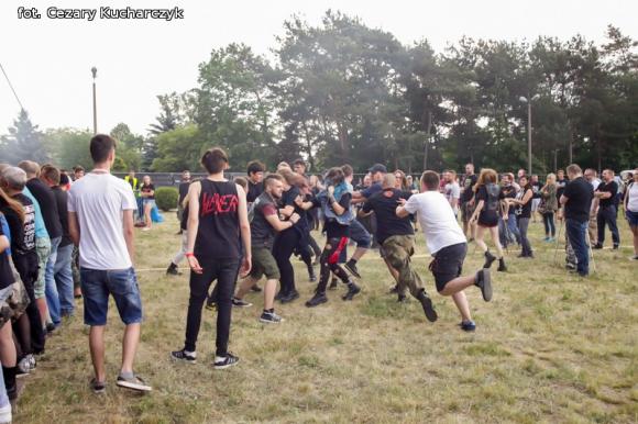 Było gorąco na niebie i rockowej ziemi. Rock&Rose Fest Kutno za nami