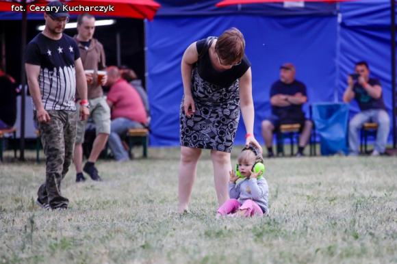 Było gorąco na niebie i rockowej ziemi. Rock&Rose Fest Kutno za nami