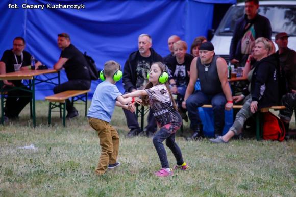 Było gorąco na niebie i rockowej ziemi. Rock&Rose Fest Kutno za nami