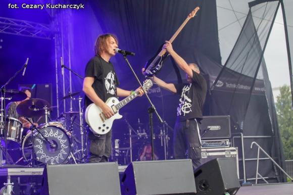 Było gorąco na niebie i rockowej ziemi. Rock&Rose Fest Kutno za nami