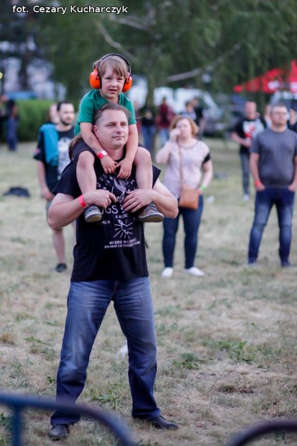 Było gorąco na niebie i rockowej ziemi. Rock&Rose Fest Kutno za nami