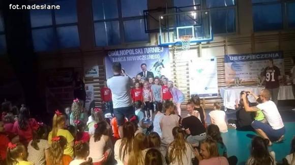 Tancerze STREET DANCE STUDIO Joanny Zielińskiej podbili Piotrków Kujawski