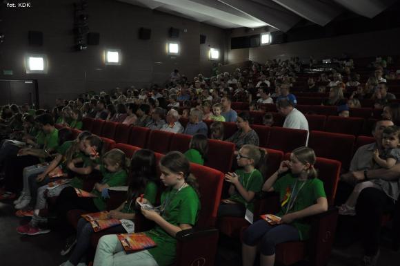 Przedszkolaki na scenie. Pierwszy dzień Łapy