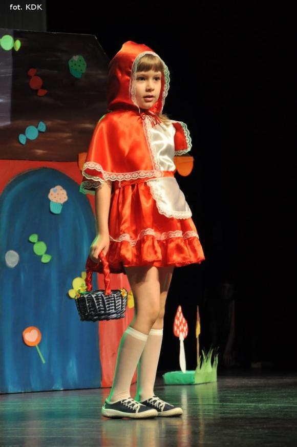 Przedszkolaki na scenie. Pierwszy dzień Łapy