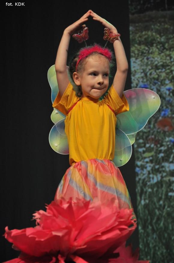 Przedszkolaki na scenie. Pierwszy dzień Łapy