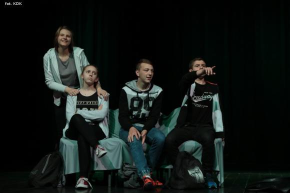 Ostatni dzień przeglądu teatralnego w domu kultury