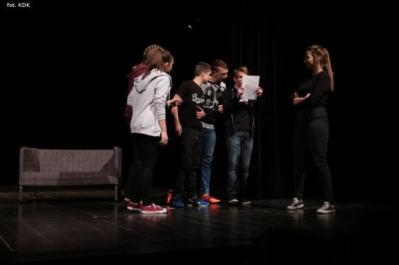 Ostatni dzień przeglądu teatralnego w domu kultury