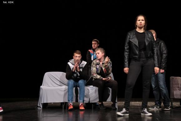 Ostatni dzień przeglądu teatralnego w domu kultury