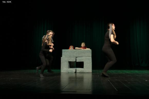 Ostatni dzień przeglądu teatralnego w domu kultury