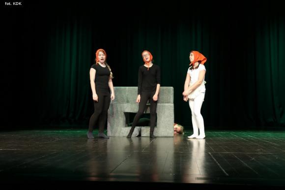 Ostatni dzień przeglądu teatralnego w domu kultury