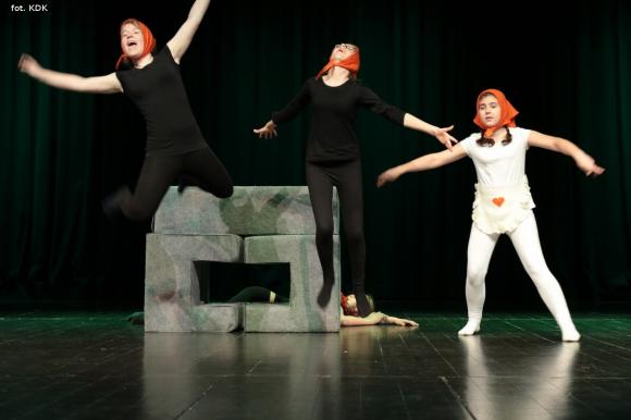 Ostatni dzień przeglądu teatralnego w domu kultury