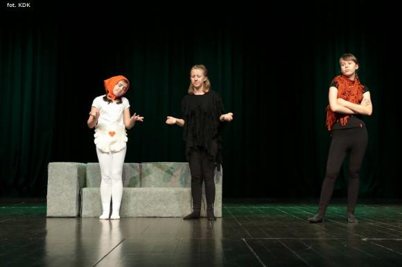 Ostatni dzień przeglądu teatralnego w domu kultury