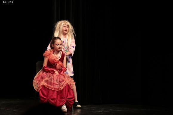 Ostatni dzień przeglądu teatralnego w domu kultury