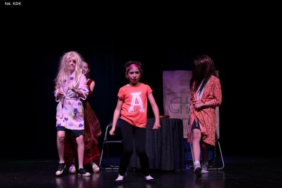 Ostatni dzień przeglądu teatralnego w domu kultury