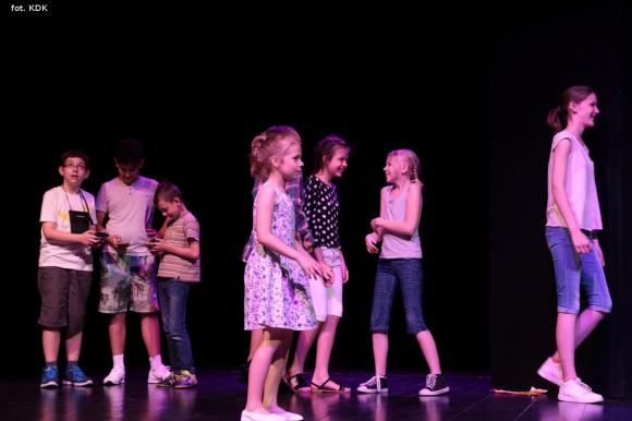 Ostatni dzień przeglądu teatralnego w domu kultury