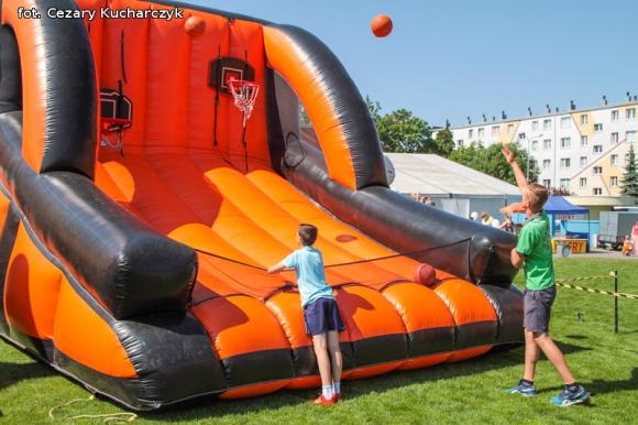 Cezar-Foto: Rodzinny Zawrót Głowy na Dzień Dziecka w Kutnie