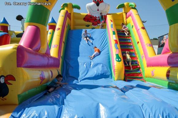 Cezar-Foto: Rodzinny Zawrót Głowy na Dzień Dziecka w Kutnie