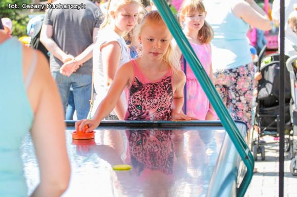 Cezar-Foto: Rodzinny Zawrót Głowy na Dzień Dziecka w Kutnie
