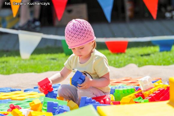 Cezar-Foto: Rodzinny Zawrót Głowy na Dzień Dziecka w Kutnie
