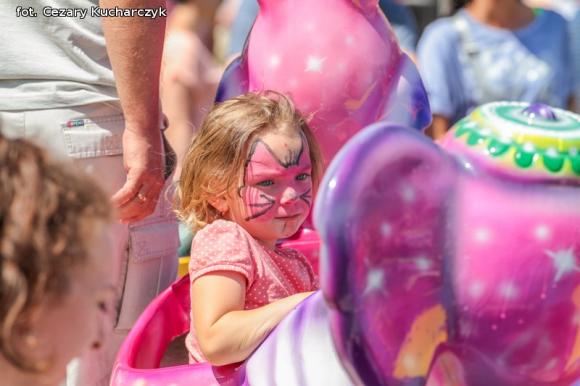Cezar-Foto: Rodzinny Zawrót Głowy na Dzień Dziecka w Kutnie