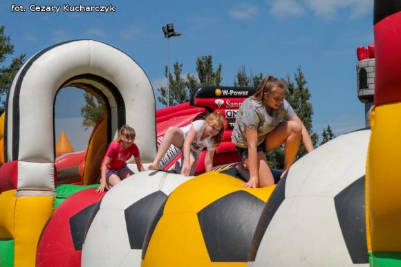 Cezar-Foto: Rodzinny Zawrót Głowy na Dzień Dziecka w Kutnie