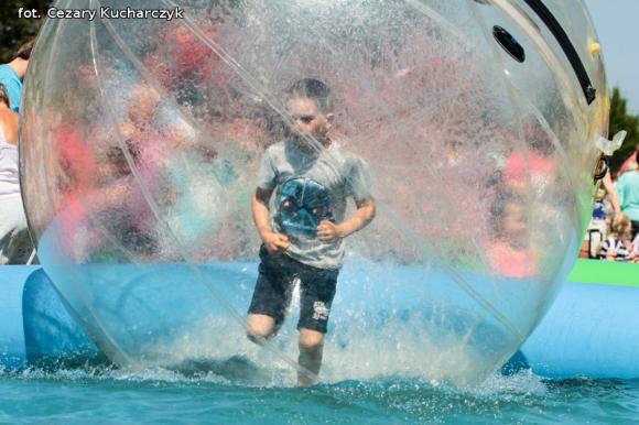 Cezar-Foto: Rodzinny Zawrót Głowy na Dzień Dziecka w Kutnie