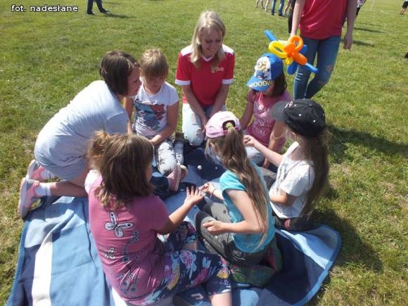 Młody Obywatel na Sportowo w Zespole Szkół nr 4. Gry i Zabawy na Azorach