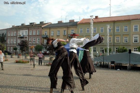 VII Festiwal Ognia FIREPROOF. Jelonek, warsztaty kuglarskie, pokazy konkursowe