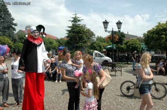 VII Festiwal Ognia FIREPROOF. Jelonek, warsztaty kuglarskie, pokazy konkursowe