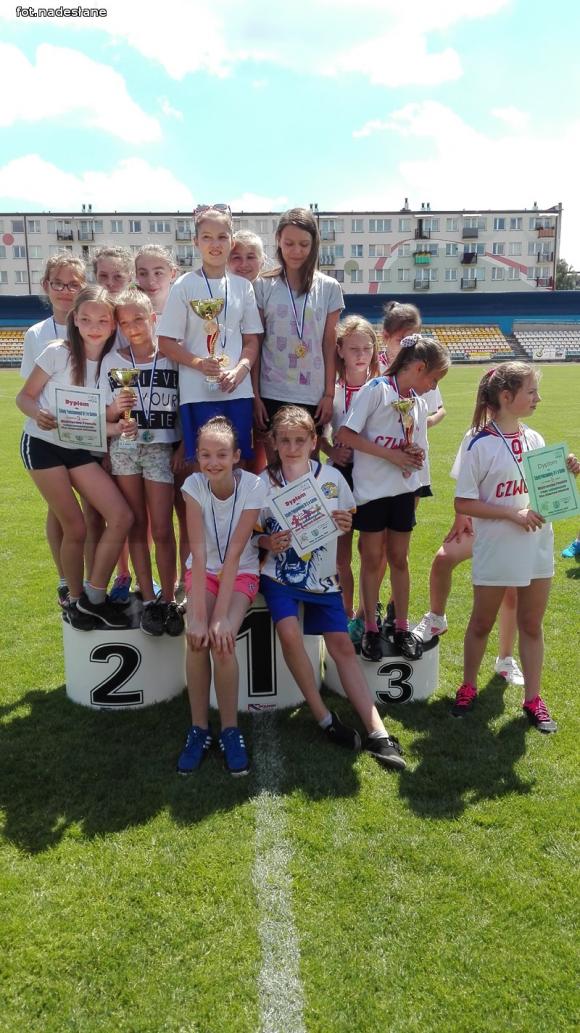 Mistrzostwa Powiatu w Trójboju Lekkoatletycznym Klas Czwartych wygrawa 