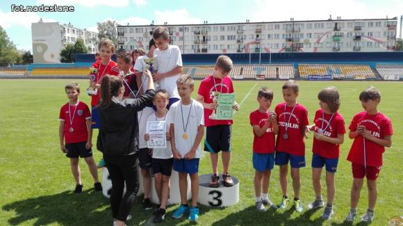 Mistrzostwa Powiatu w Trójboju Lekkoatletycznym Klas Czwartych wygrawa 