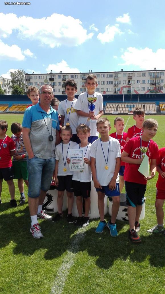 Mistrzostwa Powiatu w Trójboju Lekkoatletycznym Klas Czwartych wygrawa 