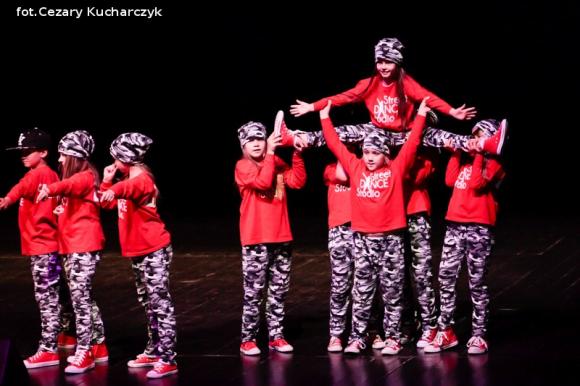Arystyczny pokaz umiejętności dzieci i młodzieży z sekcji KDK